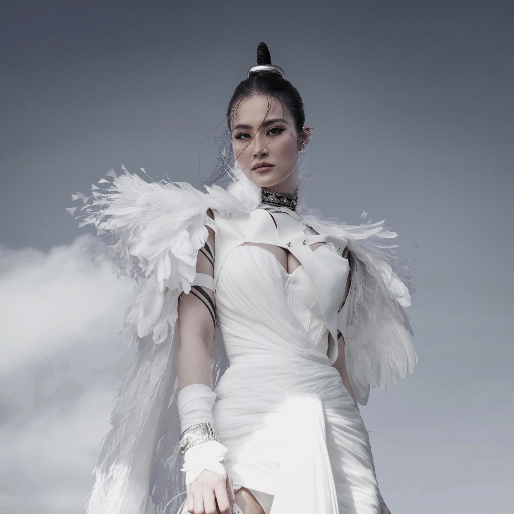 Nghệ sĩ Đông Nhi