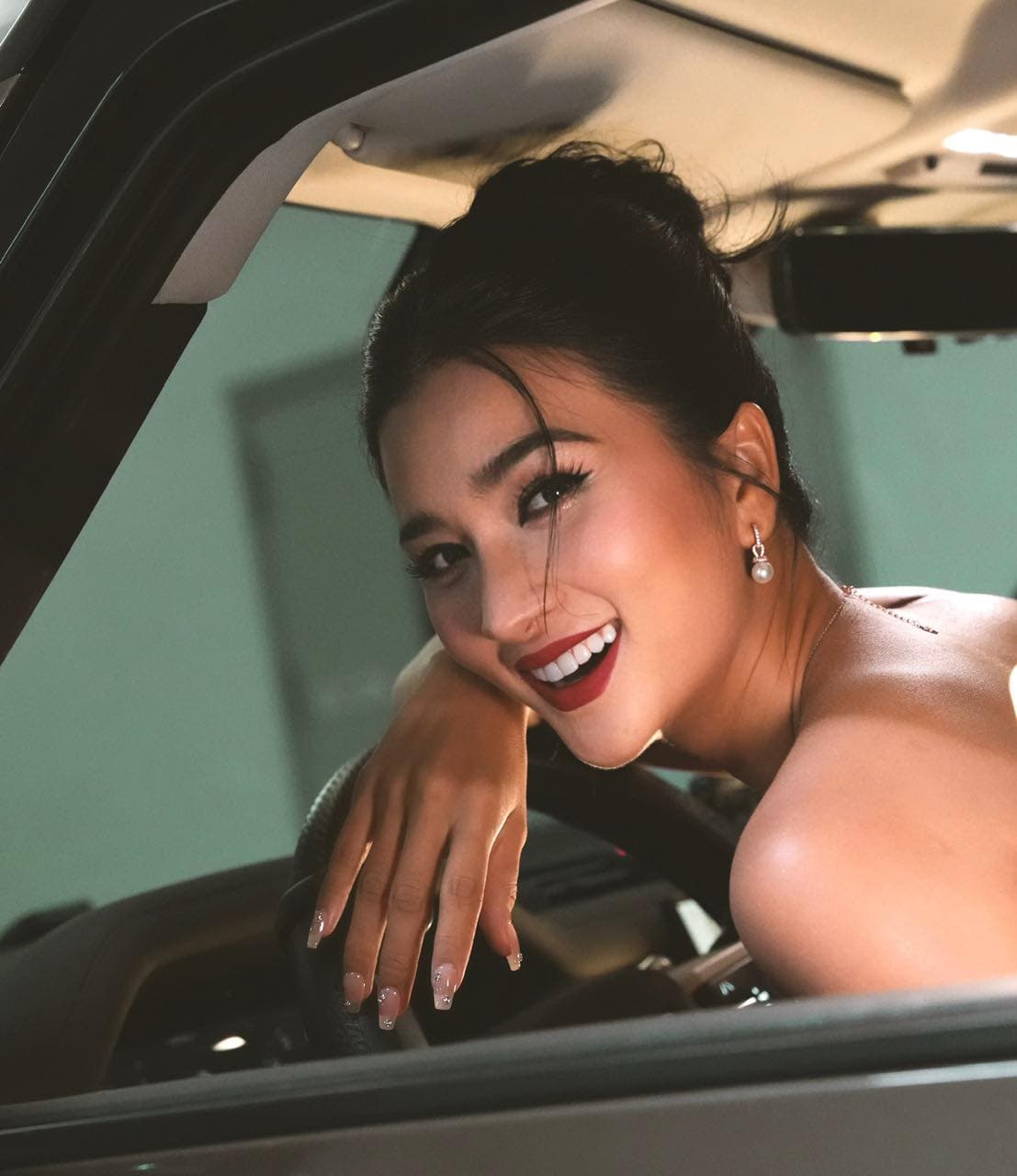 Diễn viên Kim Tuyến